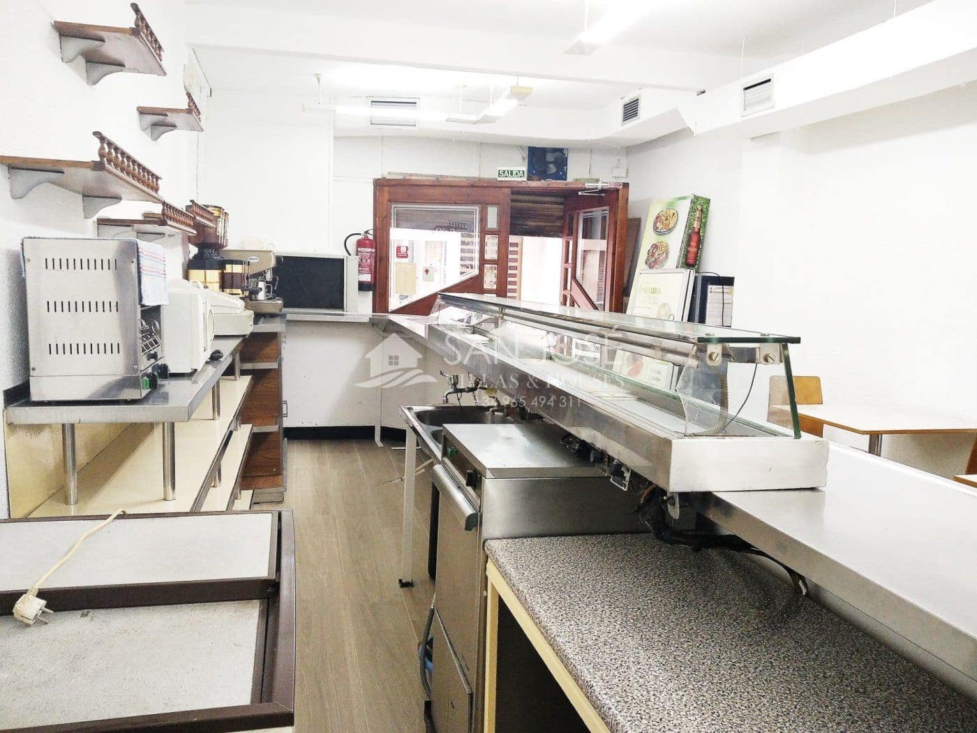 Kaupallinen myytävänä paikassa Elche / Elx - 156 050 € (Ref: 6196020)