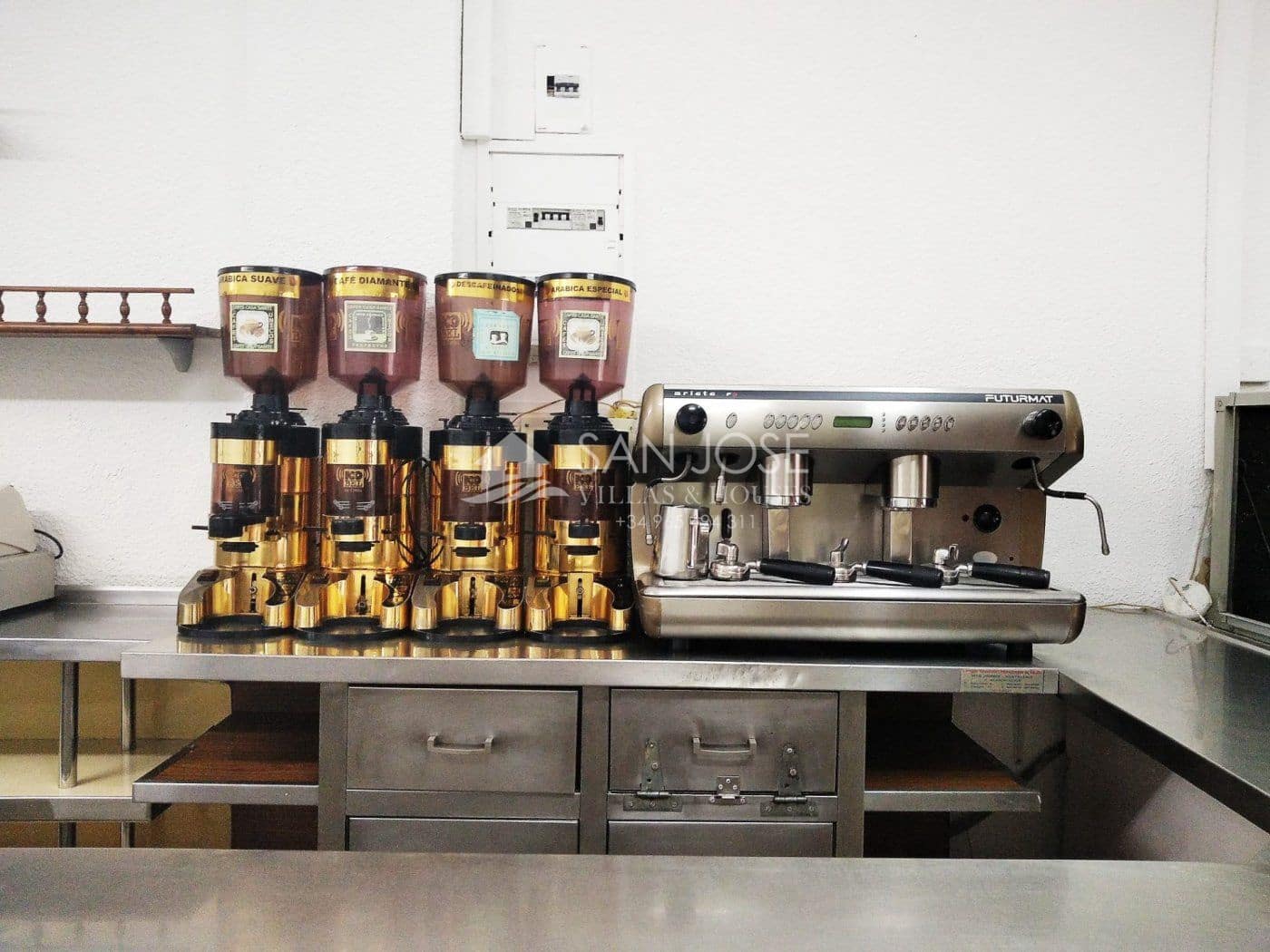 Kaupallinen myytävänä paikassa Elche / Elx - 156 050 € (Ref: 6196020)