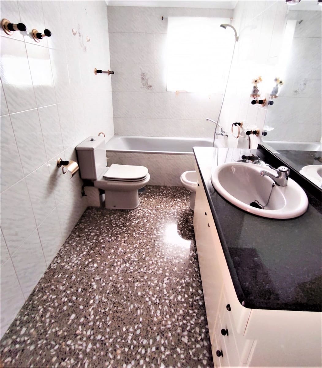 3 soveværelse Rækkehus til salg i Petrel / Petrer med garage - € 179.260 (Ref: 6196299)