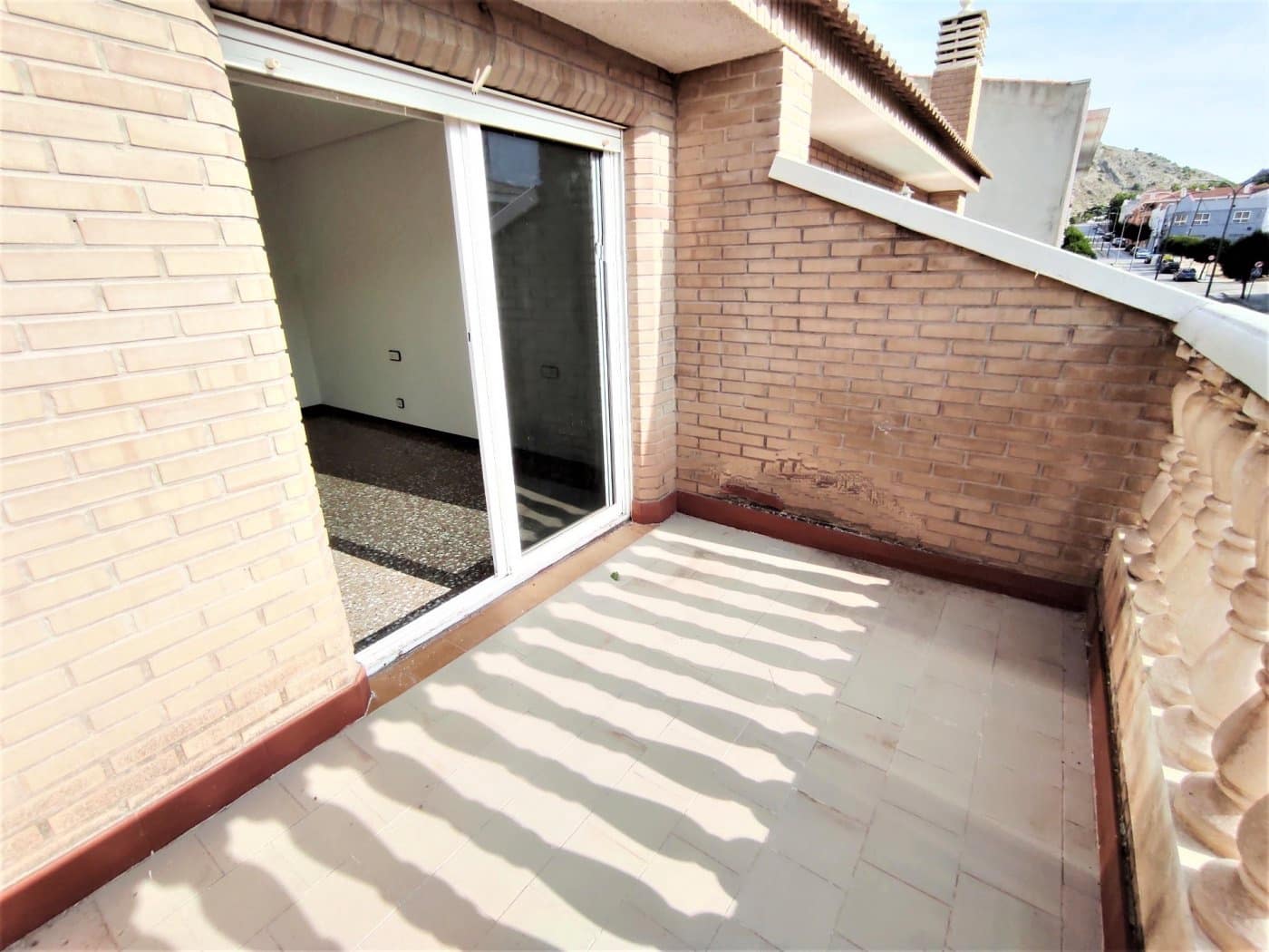 3 soveværelse Rækkehus til salg i Petrel / Petrer med garage - € 179.260 (Ref: 6196299)