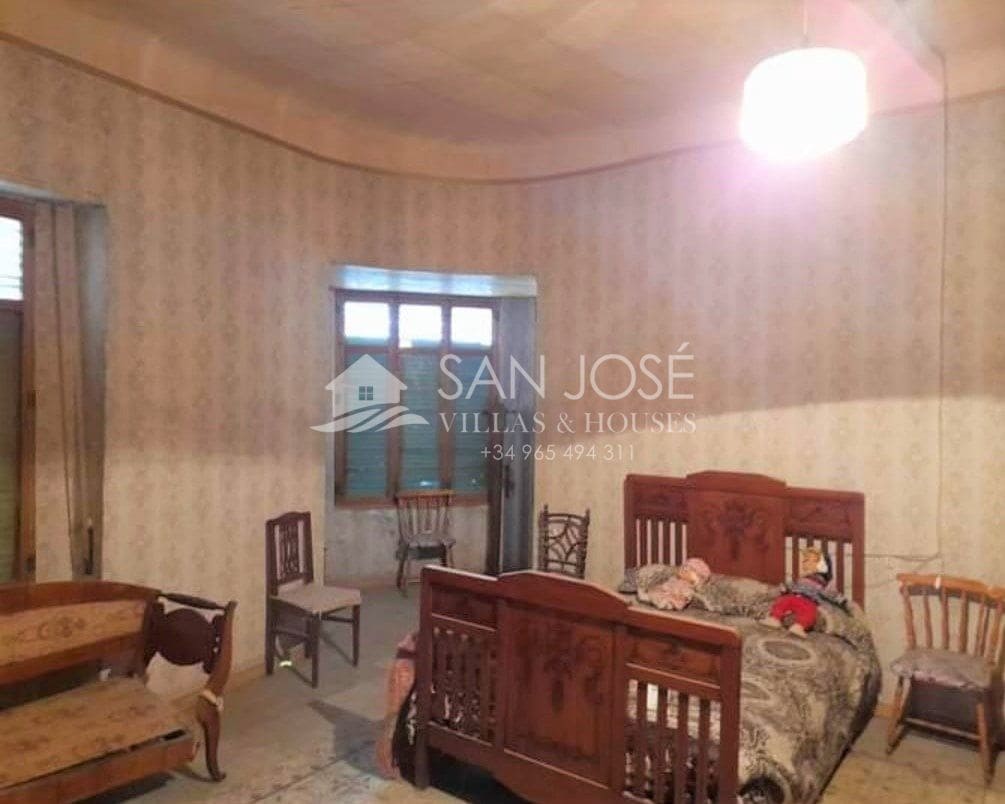 4 bedroom Townhouse for sale in Novelda - € 200,000 (Ref: 6196468)