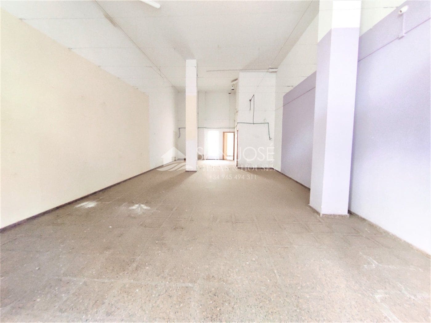 Commercial for rent in Novelda - € 500 (Ref: 6196505)