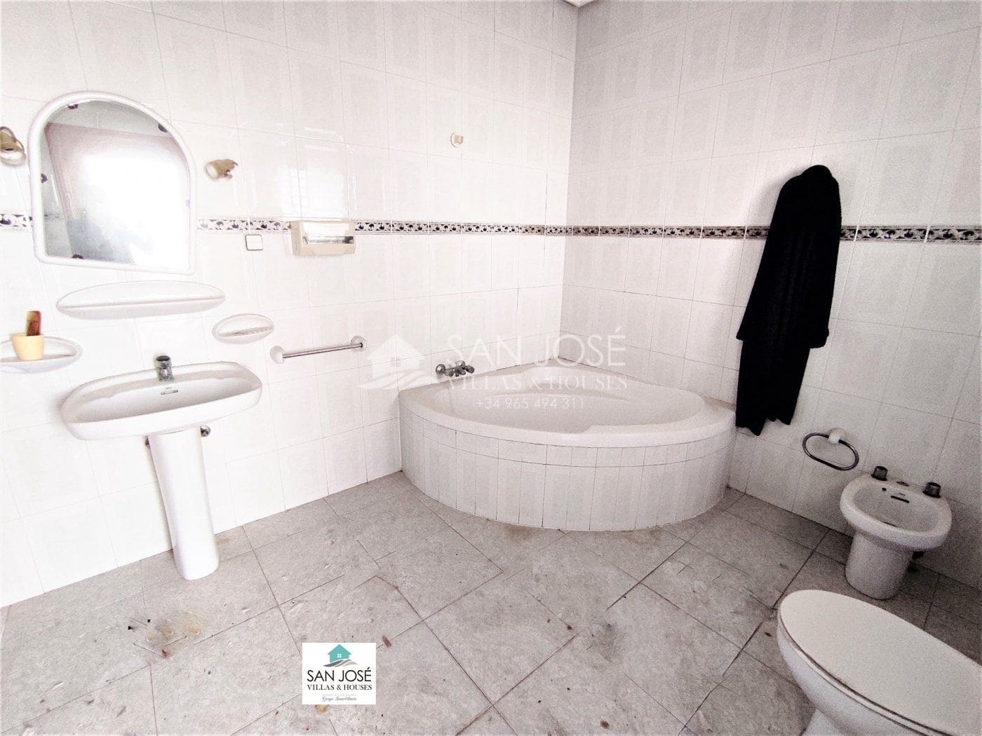 7 soveværelse Byhus til salg i Novelda - € 146.050 (Ref: 6196514)