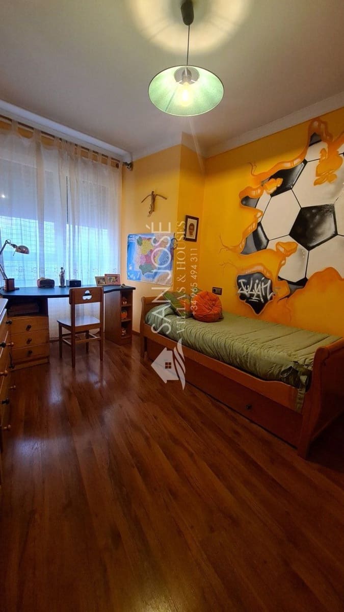 4 soveværelse Villa til salg i Elda med garage - € 235.000 (Ref: 6196646)