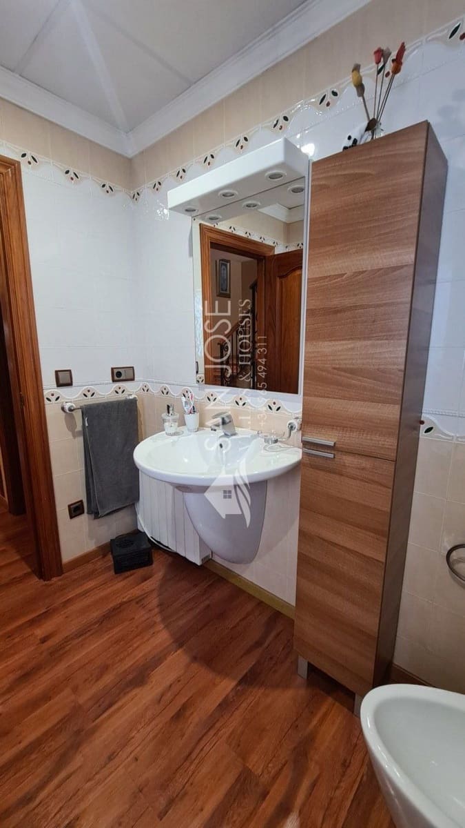 4 soveværelse Villa til salg i Elda med garage - € 235.000 (Ref: 6196646)