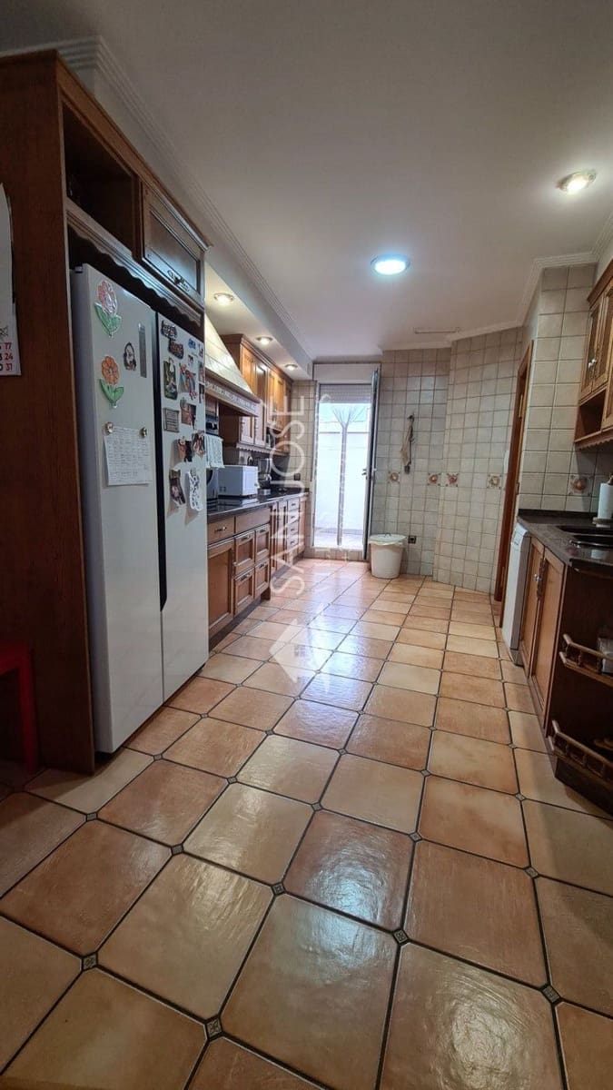 4 soveværelse Villa til salg i Elda med garage - € 235.000 (Ref: 6196646)