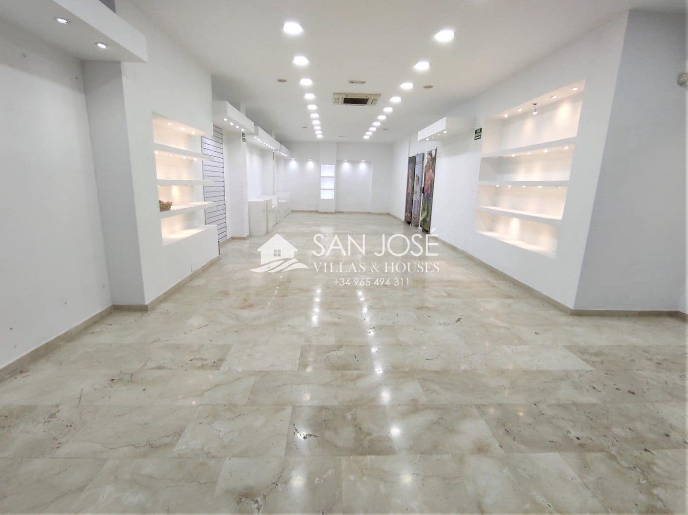 Comercial para venda em Novelda - 178 000 € (Ref: 6196668)