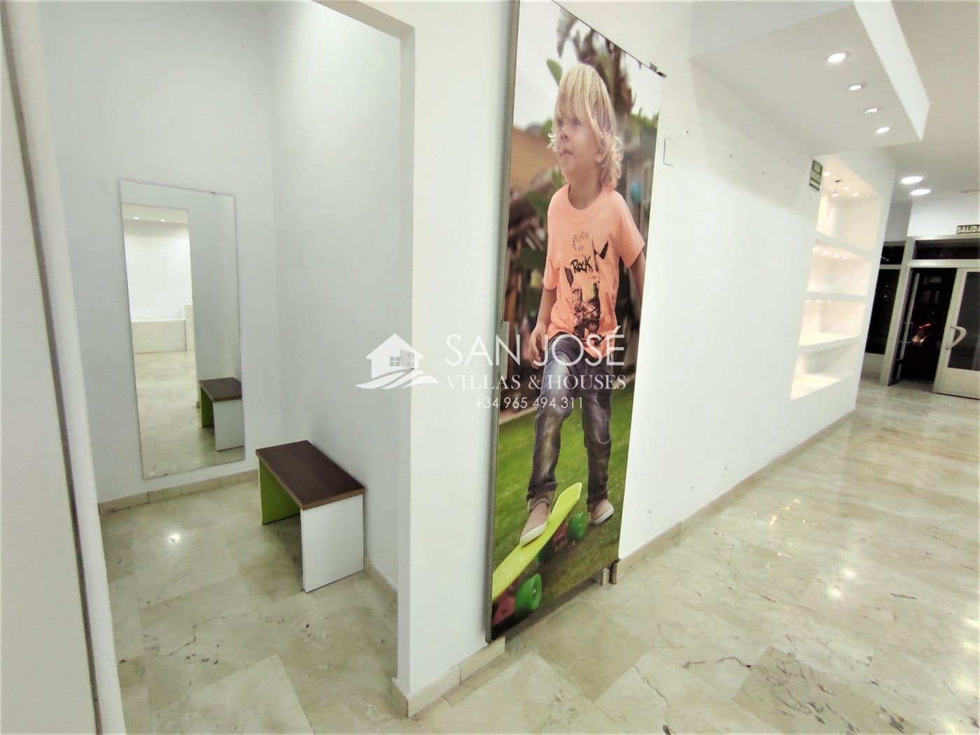 Comercial para venda em Novelda - 178 000 € (Ref: 6196668)