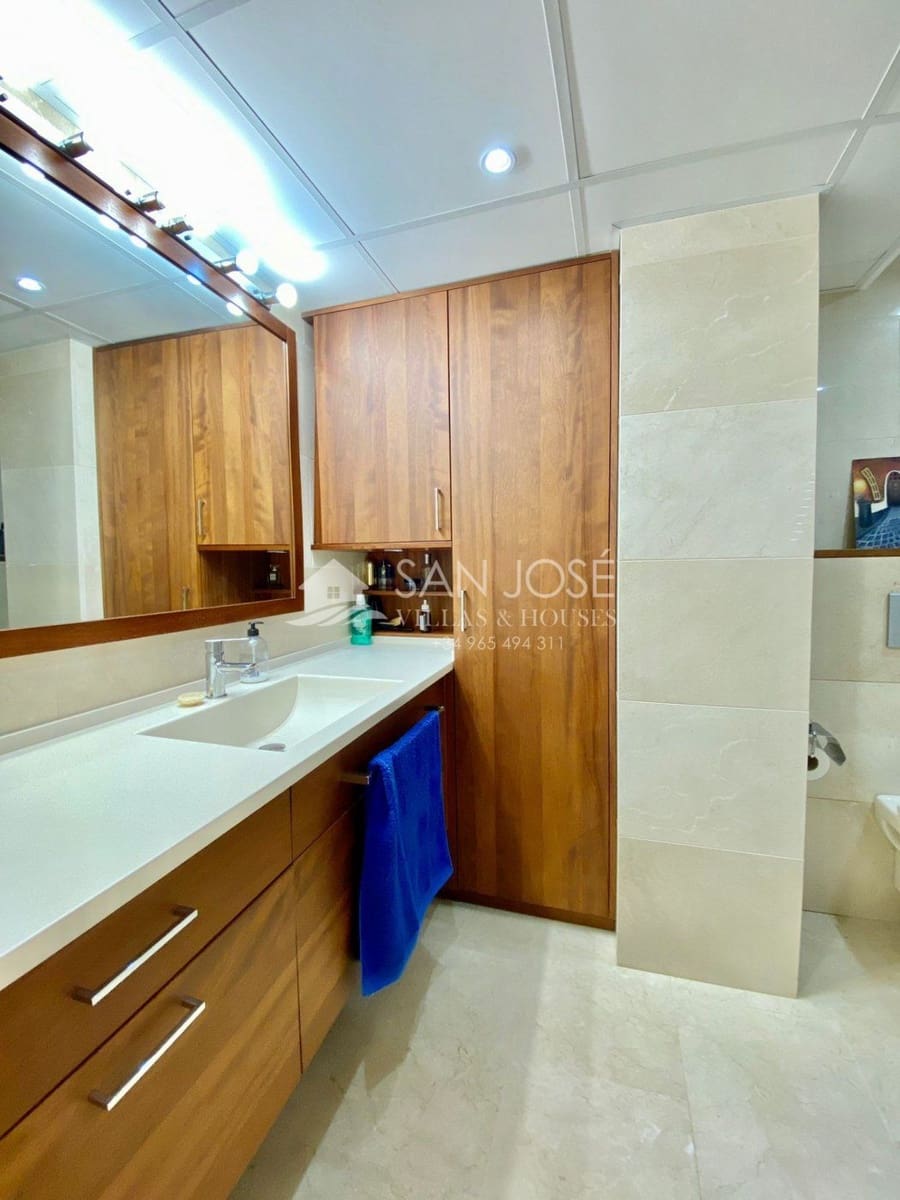 4 bedroom Flat for sale in Murcia city with garage - € 922,500 (Ref: 6196693)