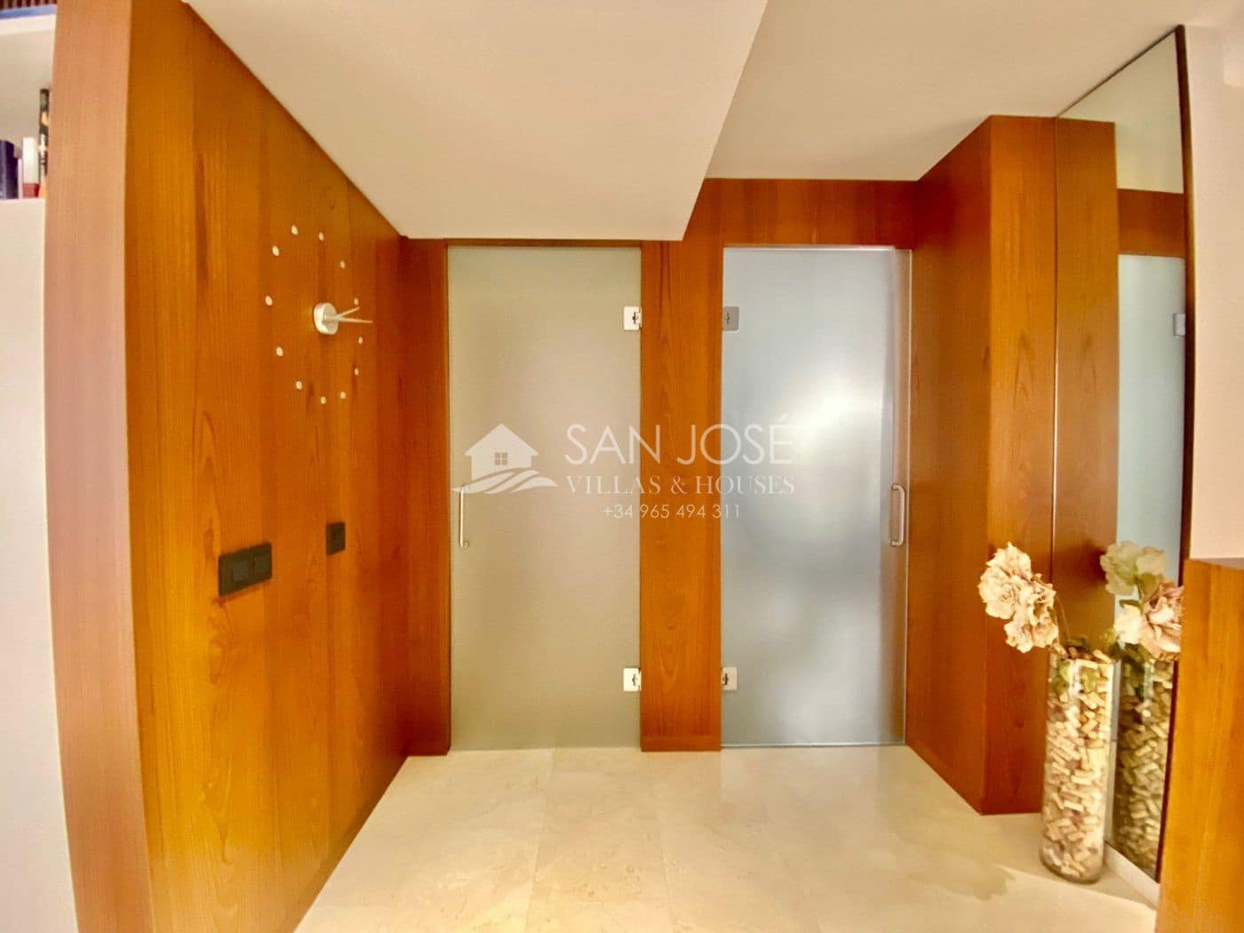 4 bedroom Flat for sale in Murcia city with garage - € 922,500 (Ref: 6196693)