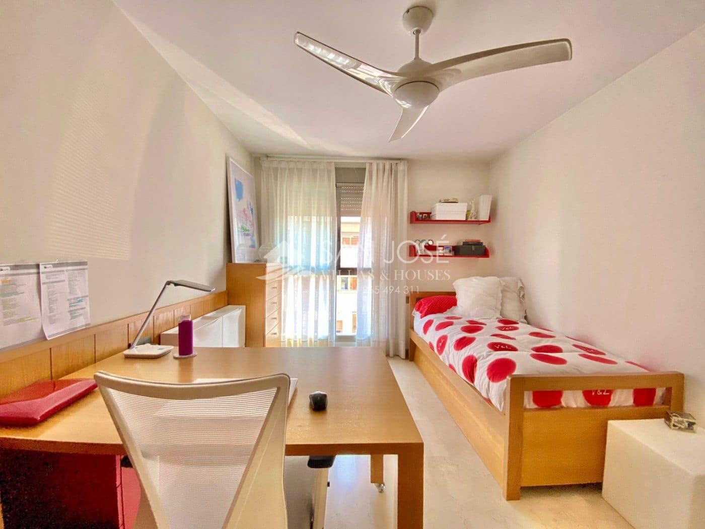 4 bedroom Flat for sale in Murcia city with garage - € 922,500 (Ref: 6196693)