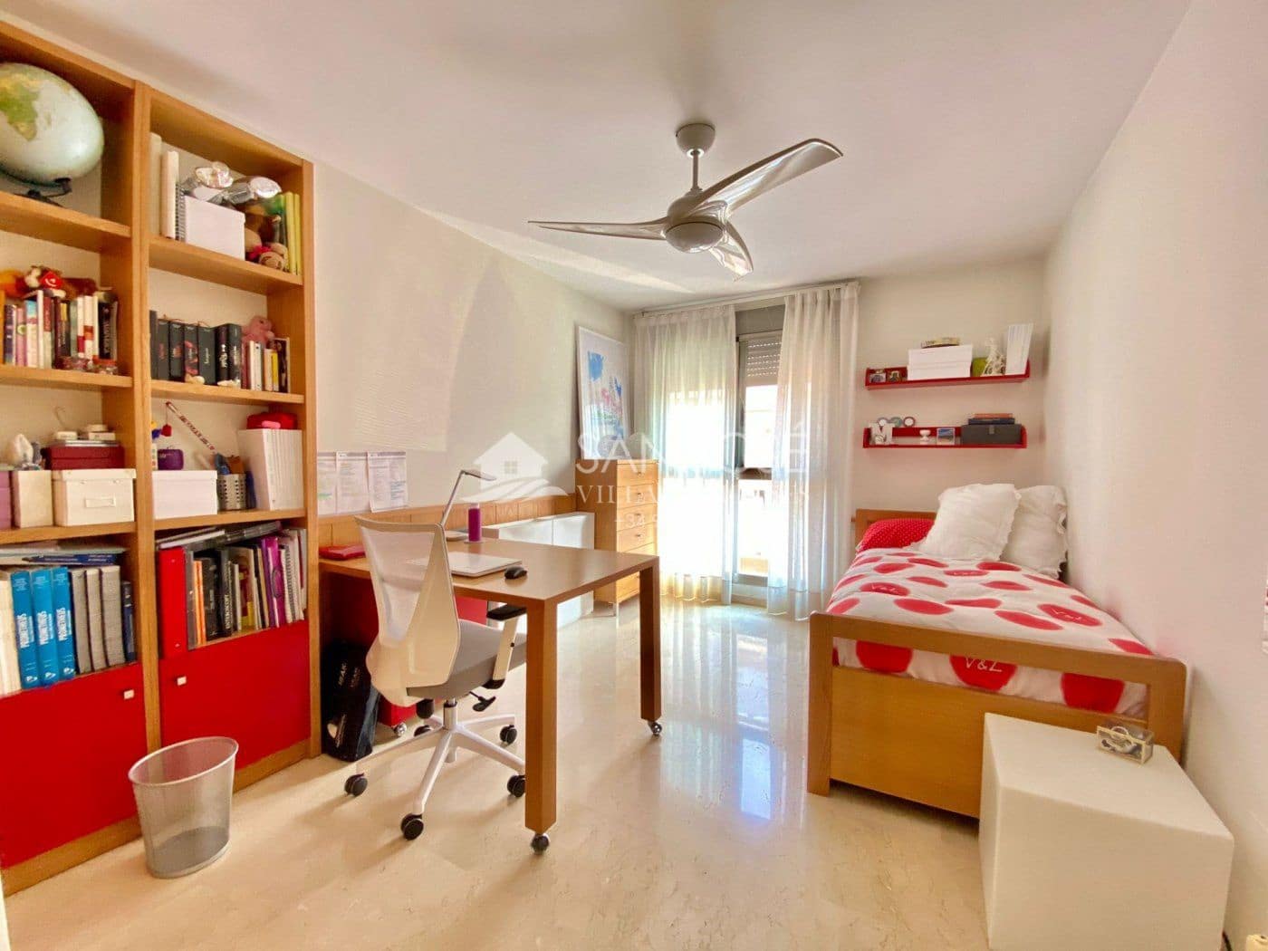 4 bedroom Flat for sale in Murcia city with garage - € 922,500 (Ref: 6196693)