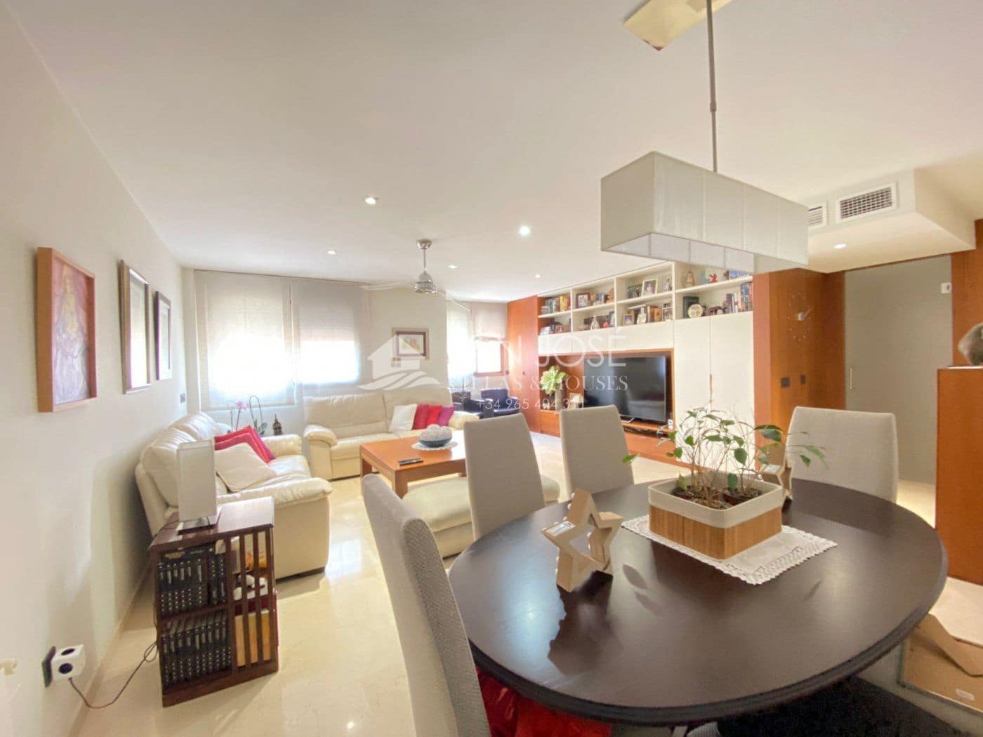 4 bedroom Flat for sale in Murcia city with garage - € 922,500 (Ref: 6196693)