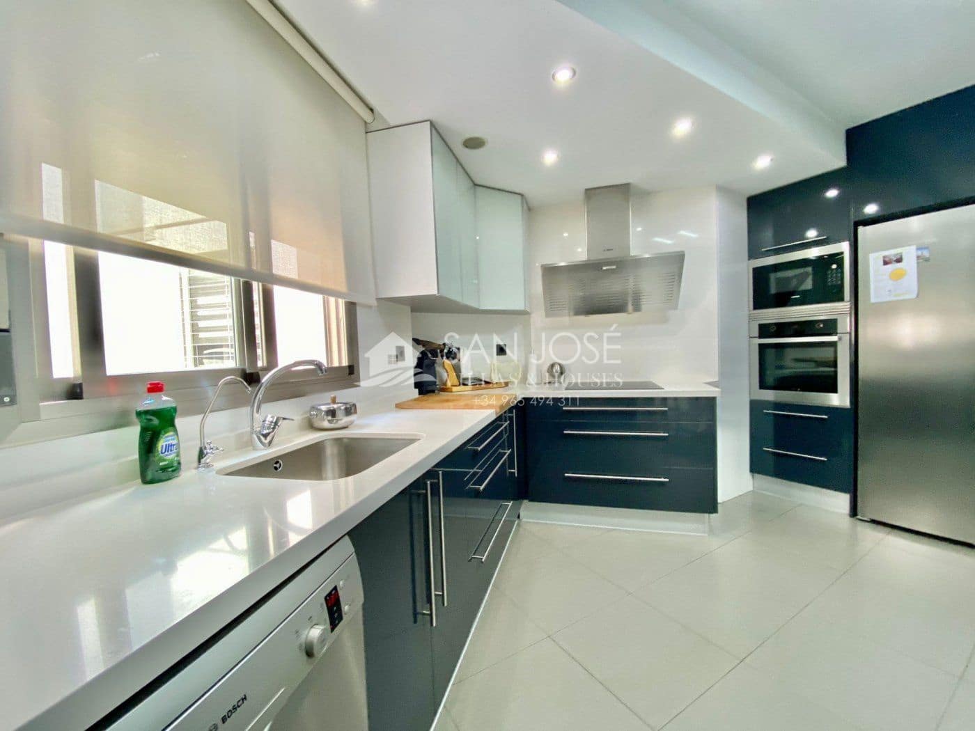 4 bedroom Flat for sale in Murcia city with garage - € 922,500 (Ref: 6196693)