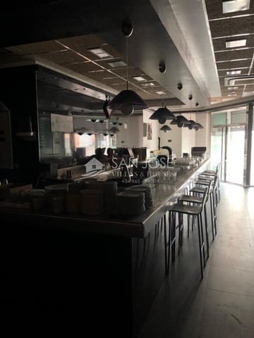 Commercial for sale in Crevillente / Crevillent - € 200,000 (Ref: 6196719)