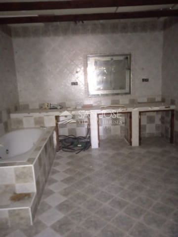 4 makuuhuone Huvila myytävänä paikassa Crevillente / Crevillent mukana uima-altaan - 180 000 € (Ref: 6196929)