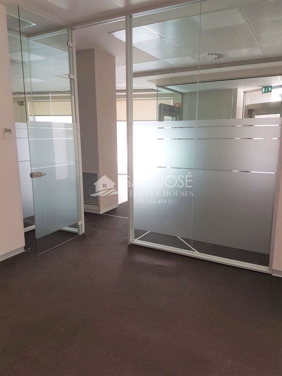 Erhverv til leje i Novelda - € 1.300 (Ref: 6197096)