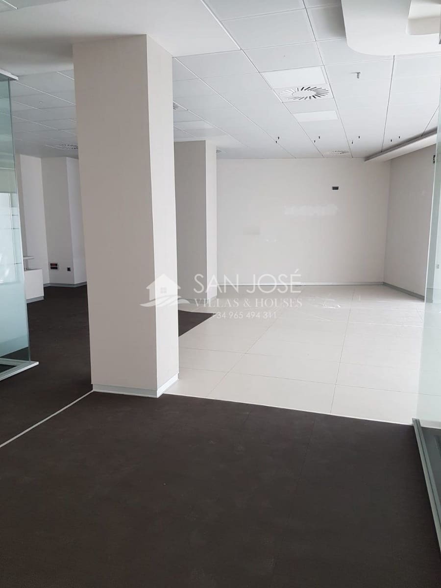 Erhverv til leje i Novelda - € 1.300 (Ref: 6197096)