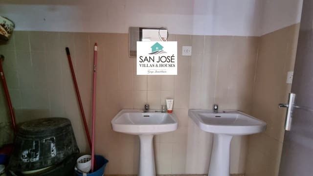 Commercial for sale in L'Algueña / Alguenya - € 75,000 (Ref: 6213137)