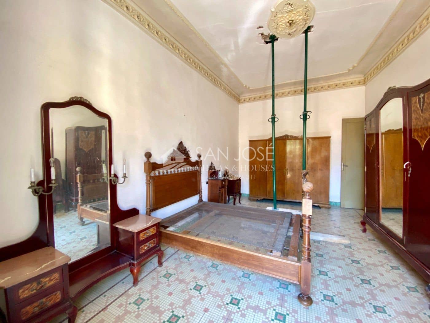 8 soverom Hus til salgs i Aspe - € 490 000 (Ref: 6301122)