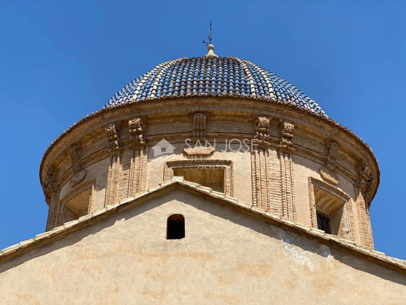 8 soverom Hus til salgs i Aspe - € 490 000 (Ref: 6301122)