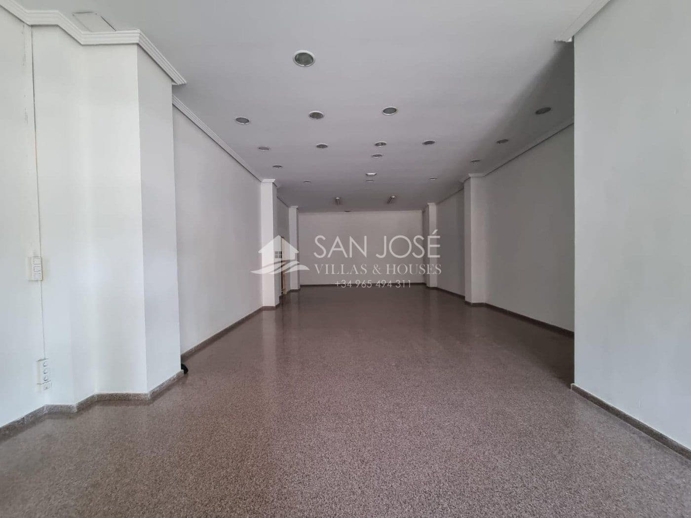 Erhverv til salg i Novelda - € 125.000 (Ref: 6363217)