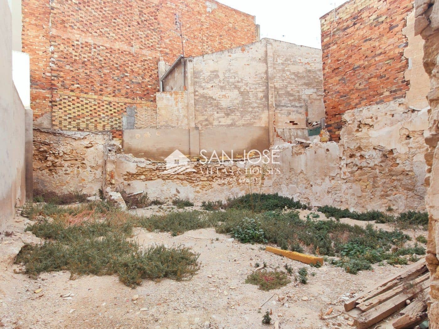 Ruin til salg i Aspe - € 75.600 (Ref: 6419553)