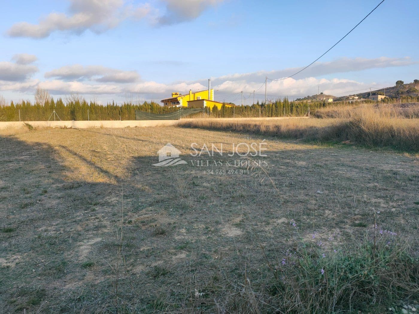 Mark till salu i Aspe - 26 780 € (Ref: 6641365)