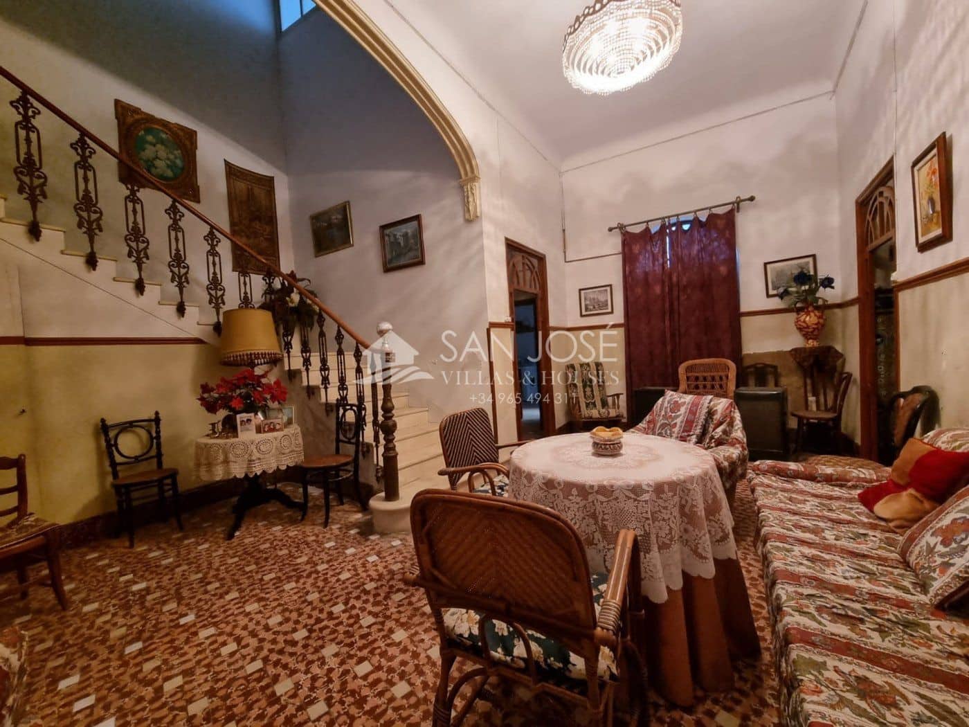 5 soveværelse Byhus til salg i Monforte del Cid - € 307.260 (Ref: 6660166)