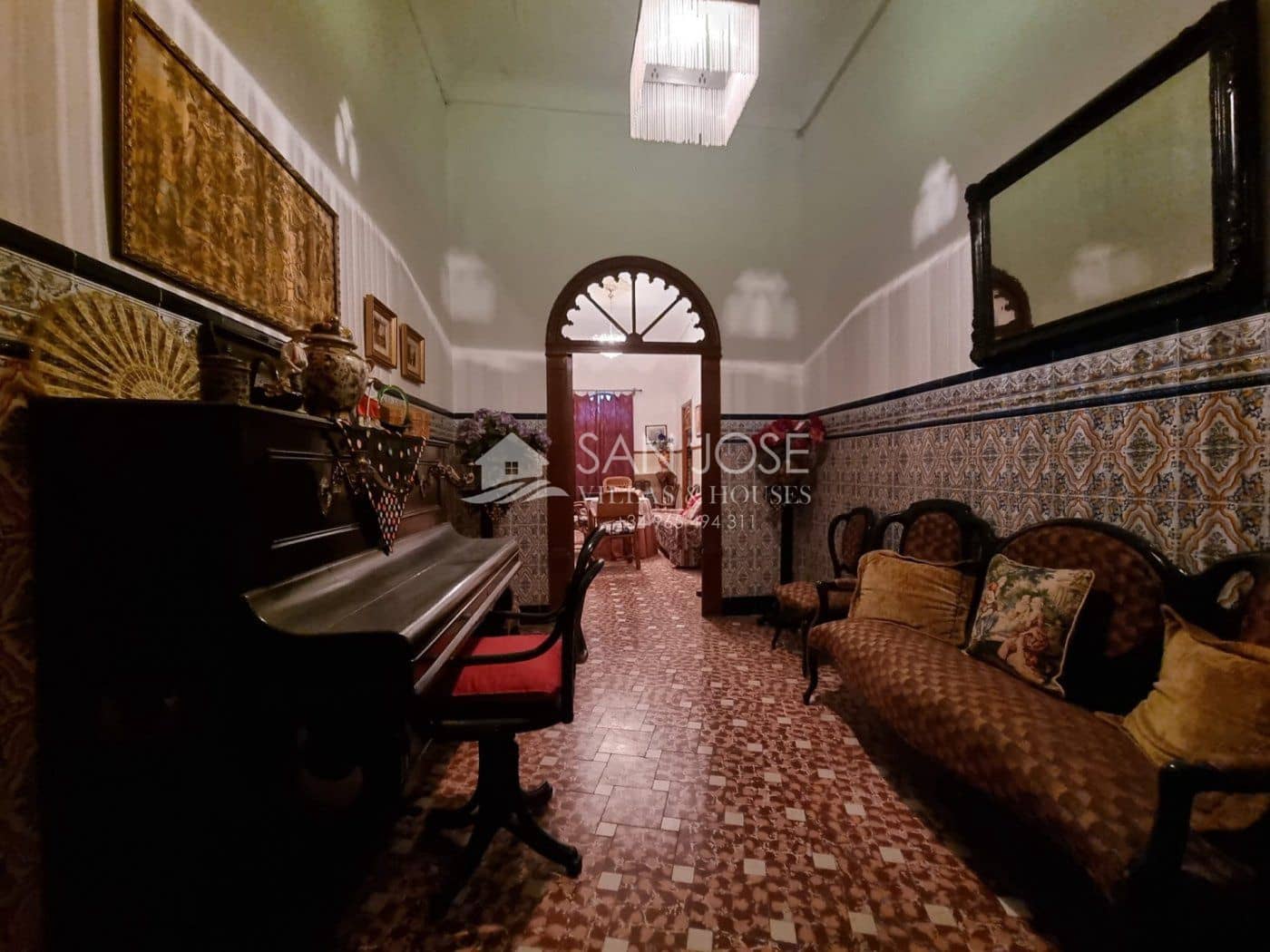 5 soveværelse Byhus til salg i Monforte del Cid - € 307.260 (Ref: 6660166)