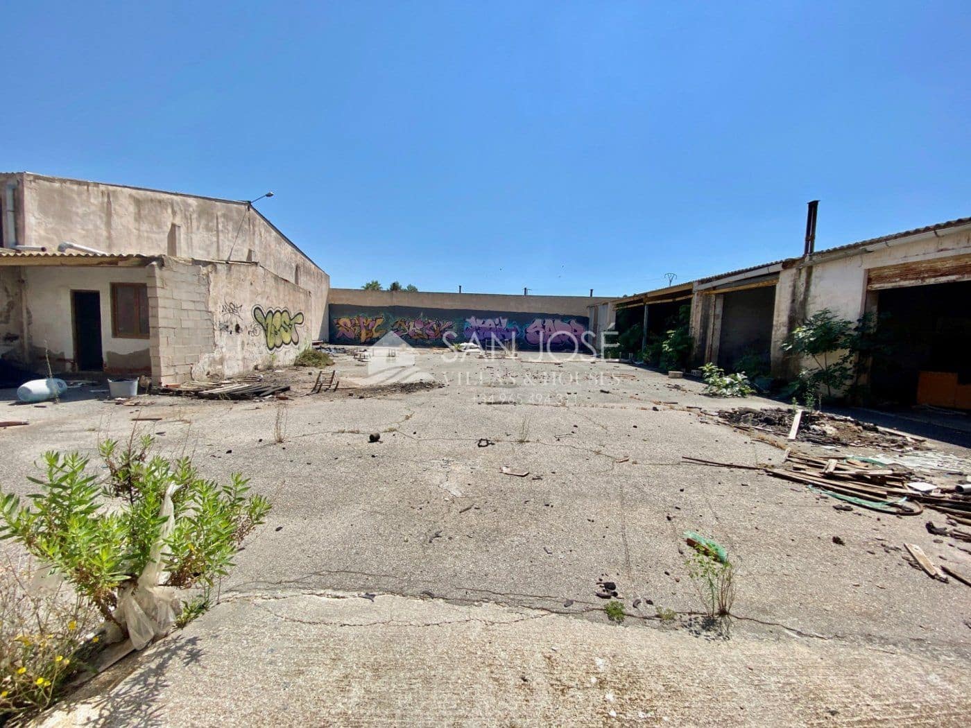 Yritys myytävänä paikassa Aspe - 400 000 € (Ref: 6710457)