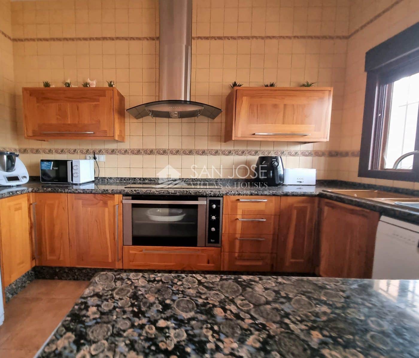 7 chambre Villa/Maison à vendre à Novelda avec piscine garage - 518 150 € (Ref: 6810162)