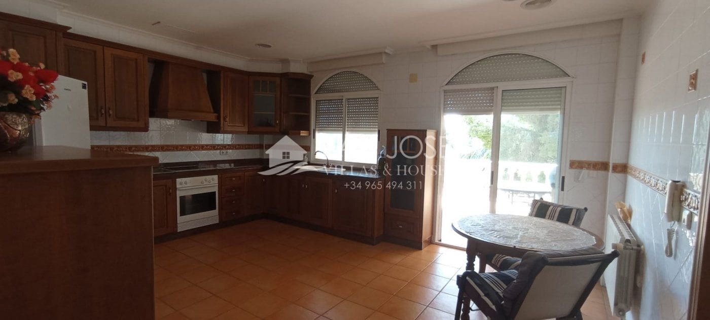 5 soveværelse Villa til salg i San Felipe Neri - € 1.050.001 (Ref: 7088940)