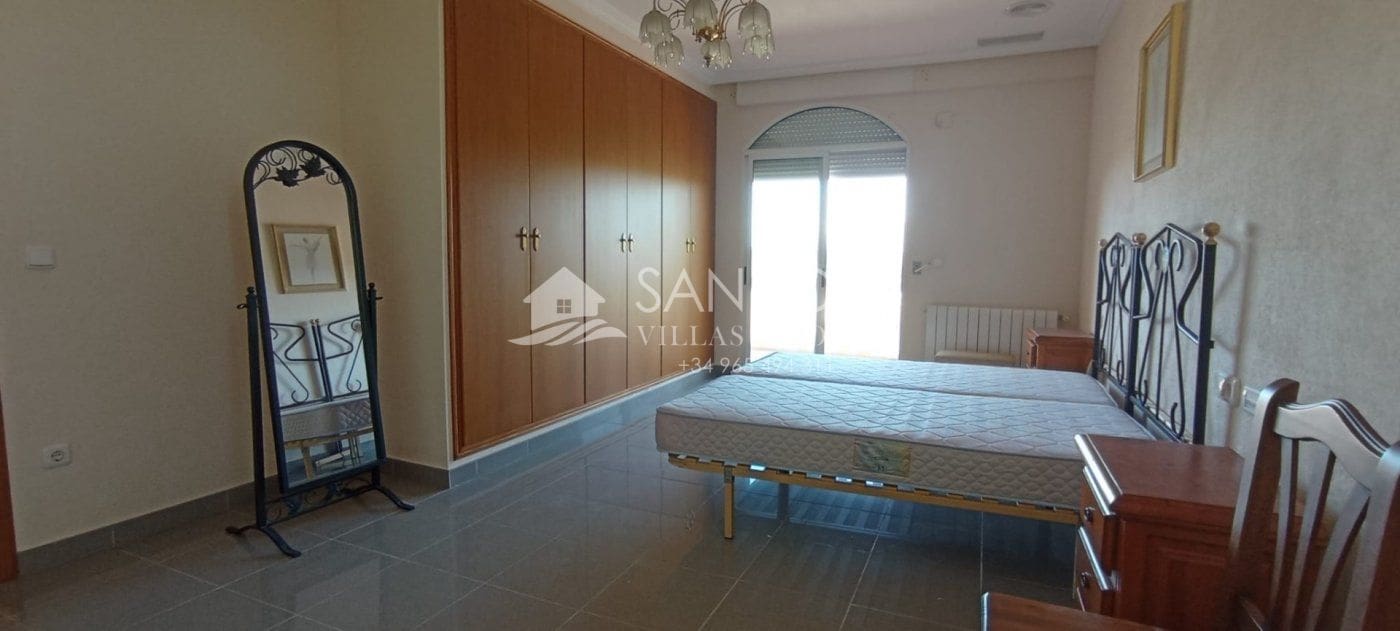 5 soveværelse Villa til salg i San Felipe Neri - € 1.050.001 (Ref: 7088940)