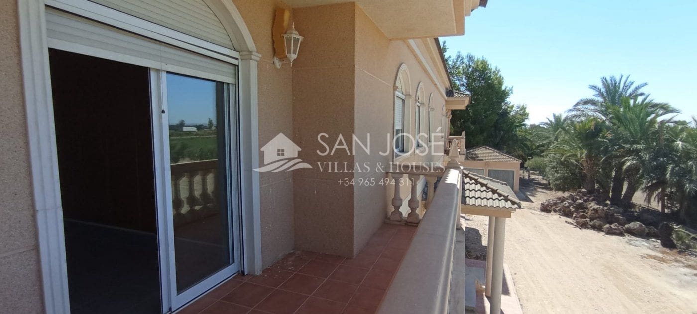 5 soveværelse Villa til salg i San Felipe Neri - € 1.050.001 (Ref: 7088940)