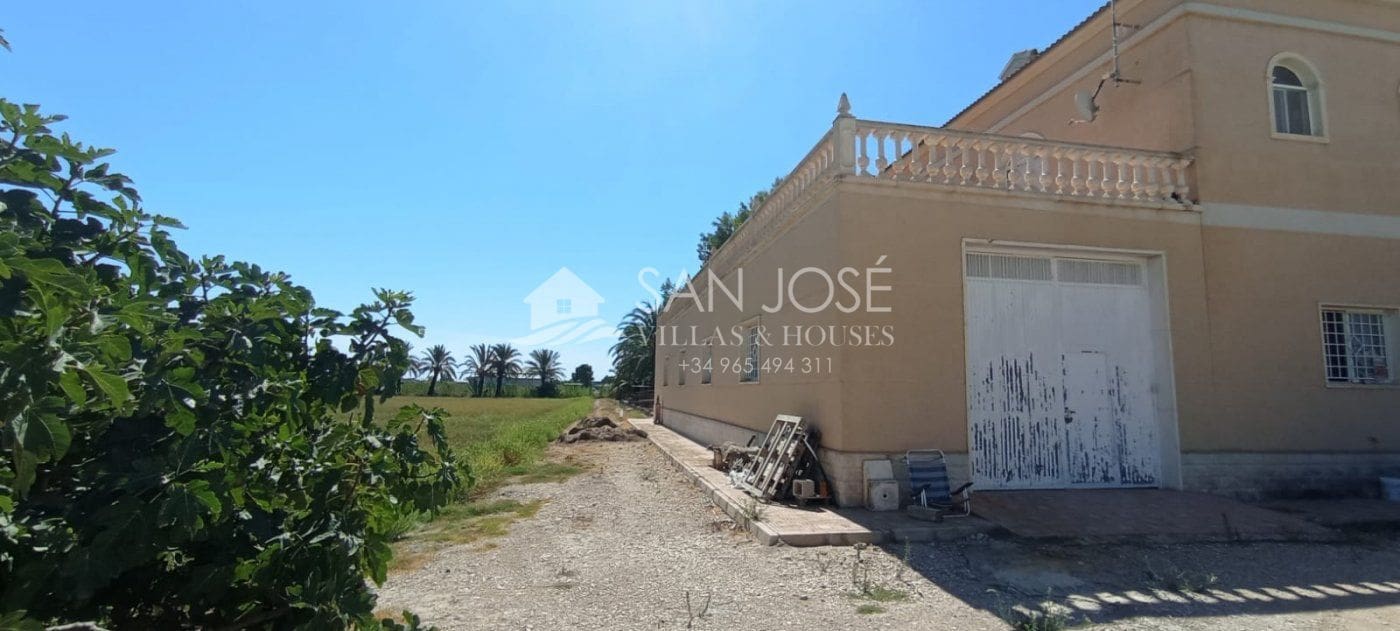 5 soveværelse Villa til salg i San Felipe Neri - € 1.050.001 (Ref: 7088940)