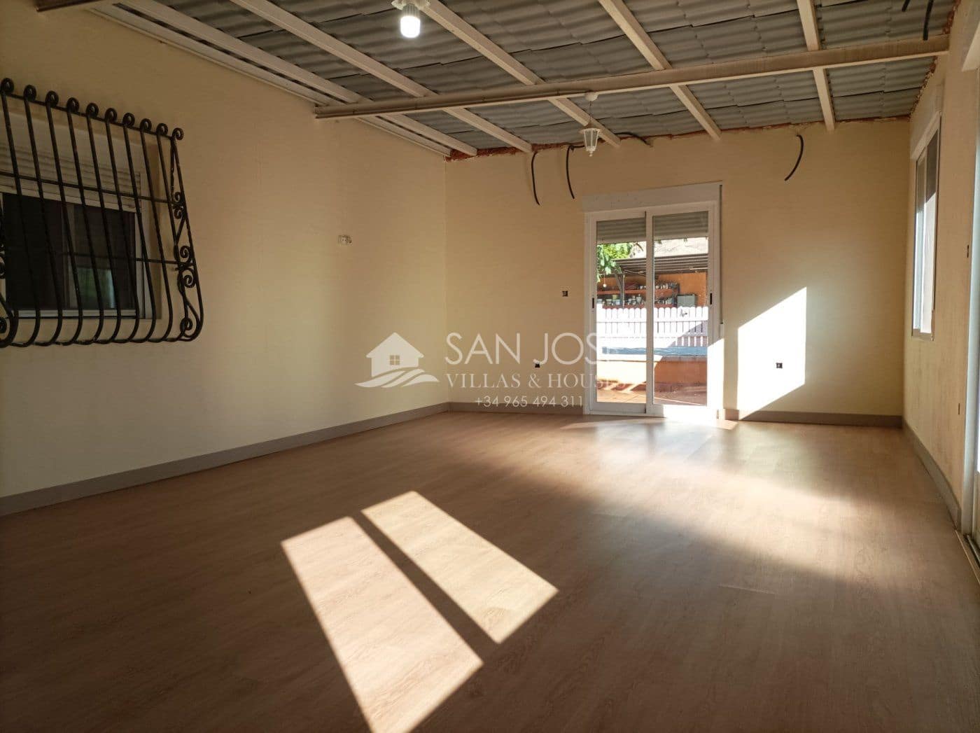 5 bedroom Villa for sale in Monforte del Cid - € 260,083 (Ref: 7126793)