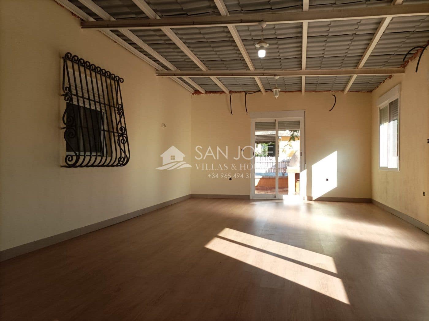 5 bedroom Villa for sale in Monforte del Cid - € 260,083 (Ref: 7126793)