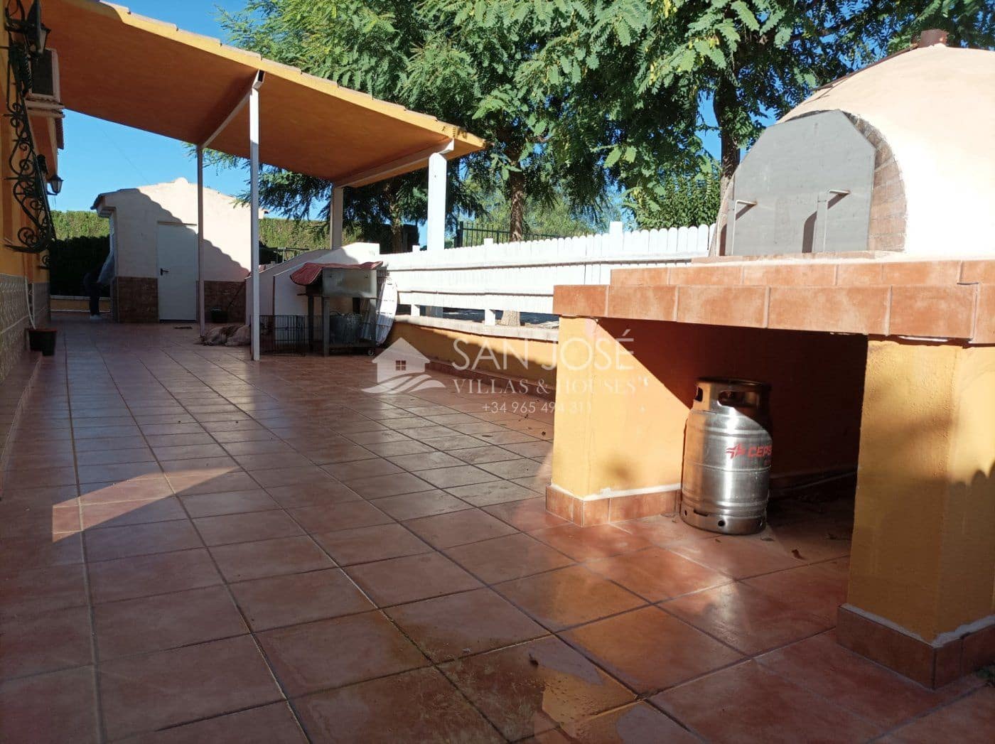 5 bedroom Villa for sale in Monforte del Cid - € 260,083 (Ref: 7126793)