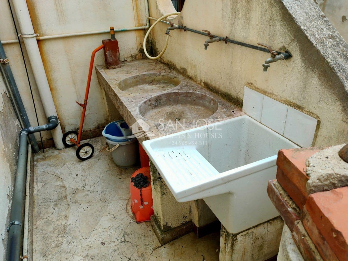 9 bedroom Villa for sale in Aspe - € 500,000 (Ref: 7174423)