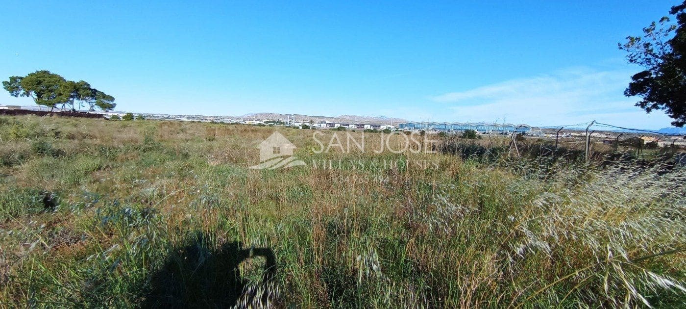 Terrain à Bâtir à vendre à El Altet - 135 000 € (Ref: 7346796)