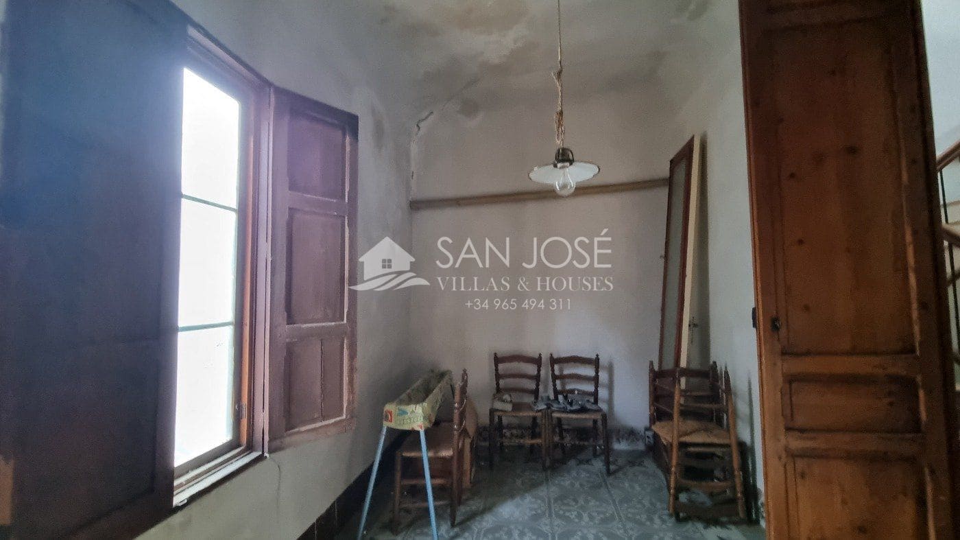 5 bedroom Townhouse for sale in Novelda - € 250,000 (Ref: 7346802)