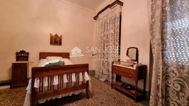 5 bedroom Townhouse for sale in Novelda - € 250,000 (Ref: 7346802)