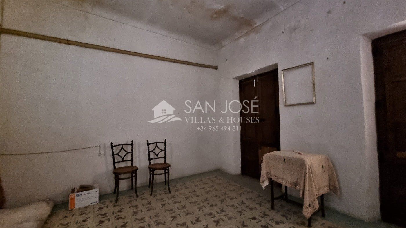 5 bedroom Townhouse for sale in Novelda - € 250,000 (Ref: 7346802)