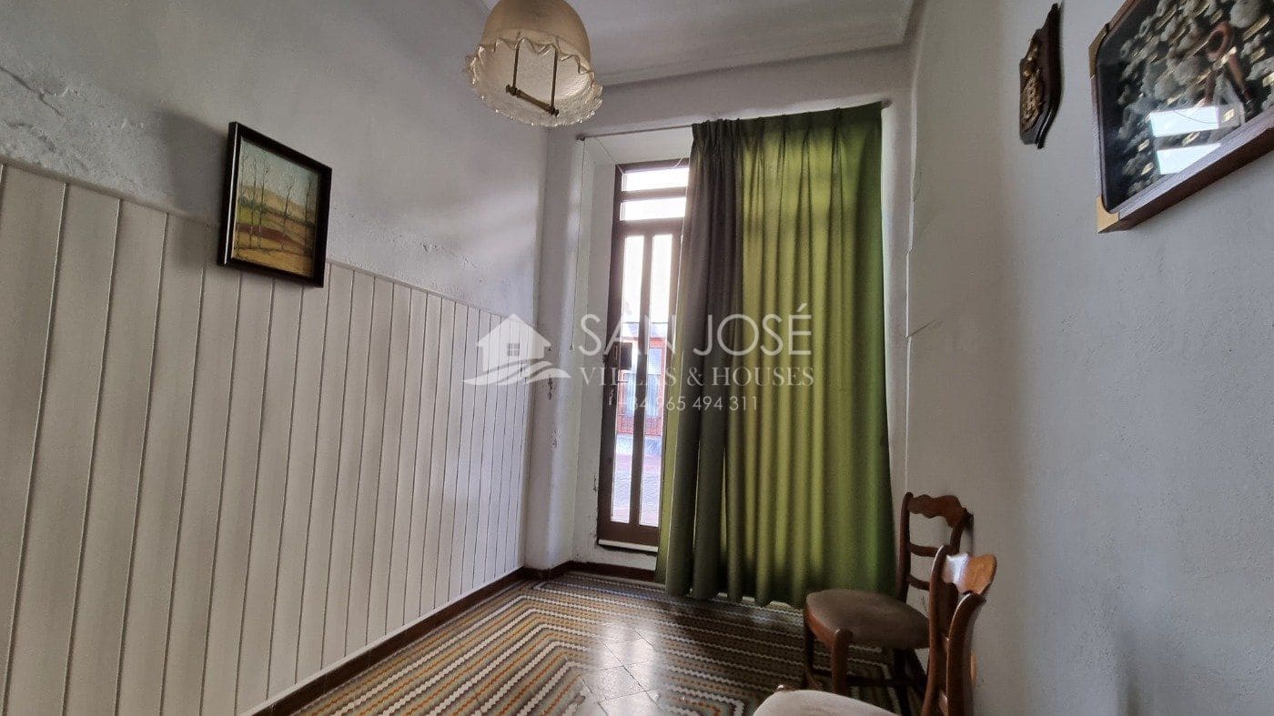 5 bedroom Townhouse for sale in Novelda - € 250,000 (Ref: 7346802)