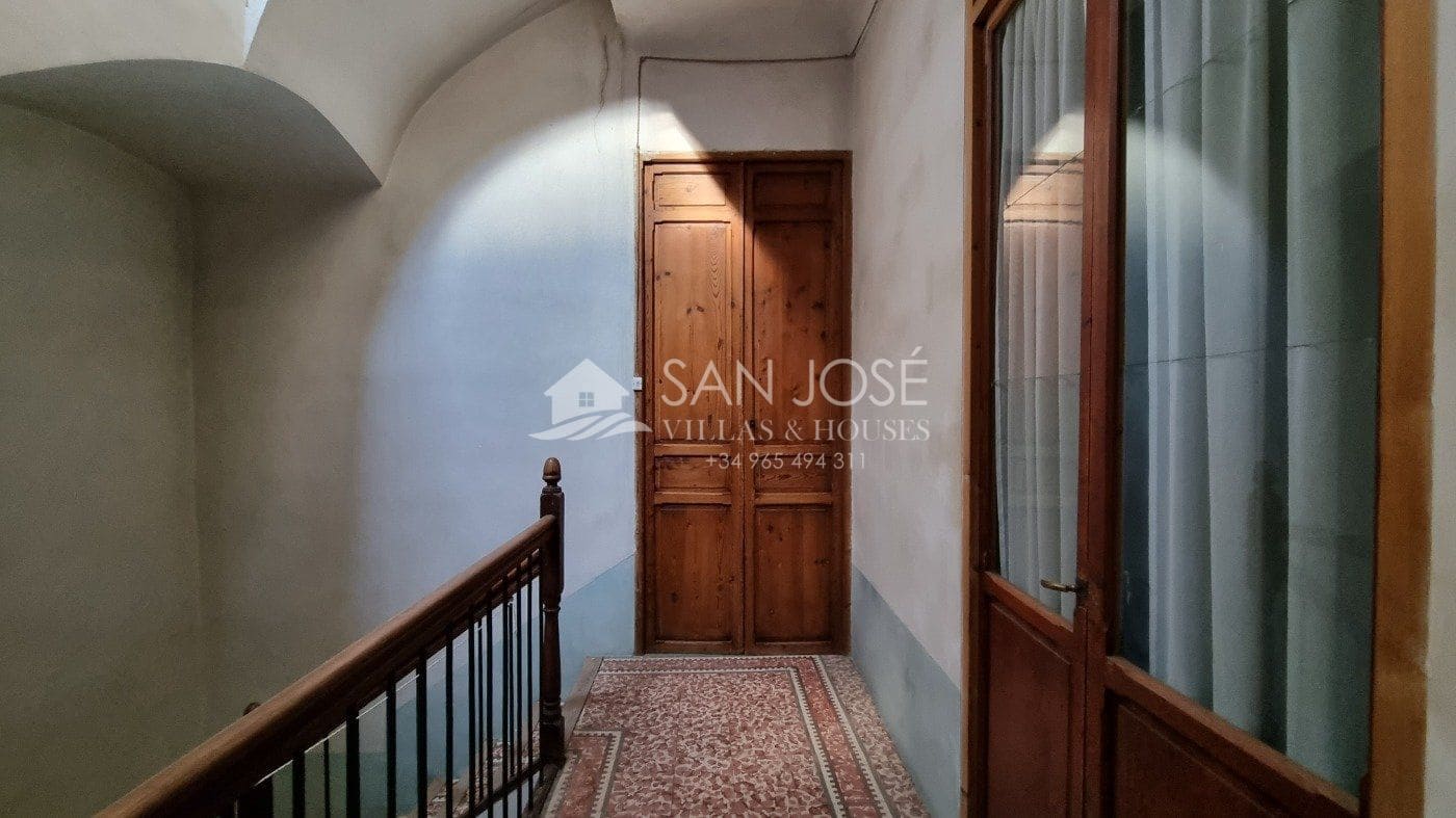 5 bedroom Townhouse for sale in Novelda - € 250,000 (Ref: 7346802)