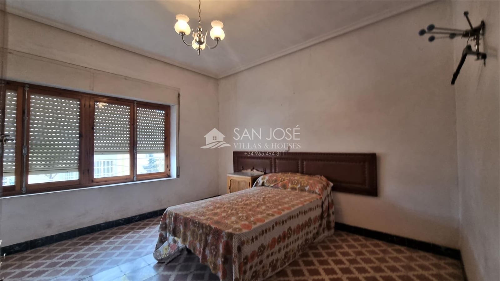 5 bedroom Townhouse for sale in Pinoso - € 159,000 (Ref: 7447625)