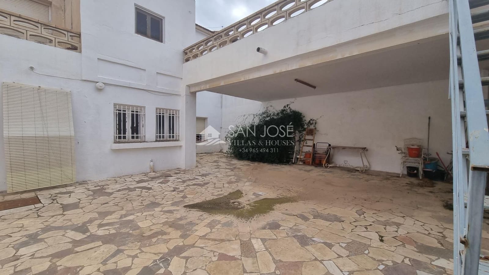 5 bedroom Townhouse for sale in Pinoso - € 159,000 (Ref: 7447625)