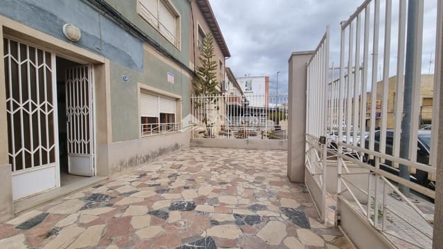 Casa de 5 habitaciones en Pinoso en venta - 159.000 € (Ref: 7447625)
