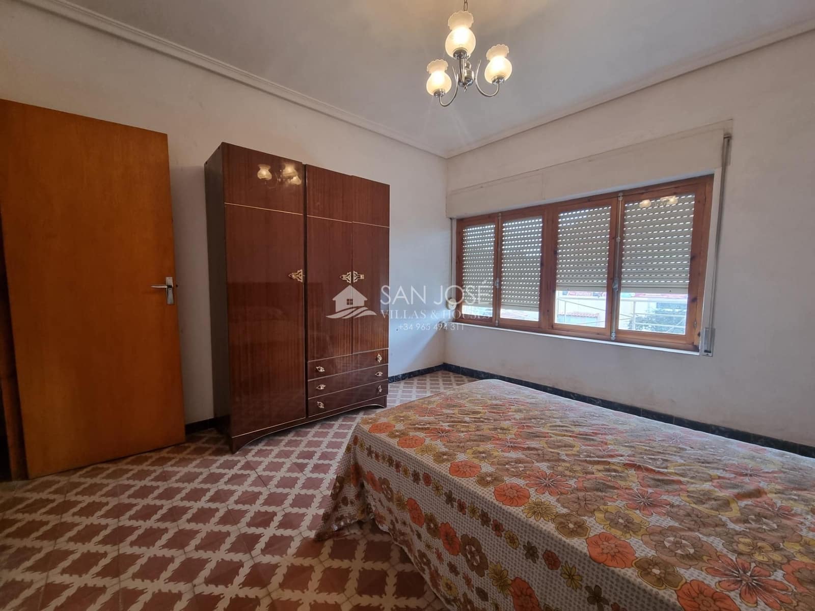 5 bedroom Townhouse for sale in Pinoso - € 159,000 (Ref: 7447625)